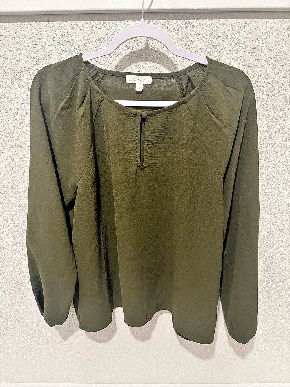 nine britton Long Sleeve Blouse in Green Size Medium